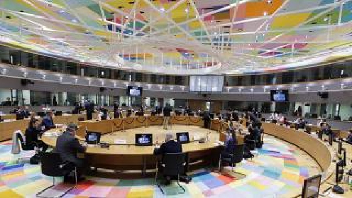 Rusya’nın Avrupa Konseyi Bakanlar Komitesi üyeliği askıya alındı