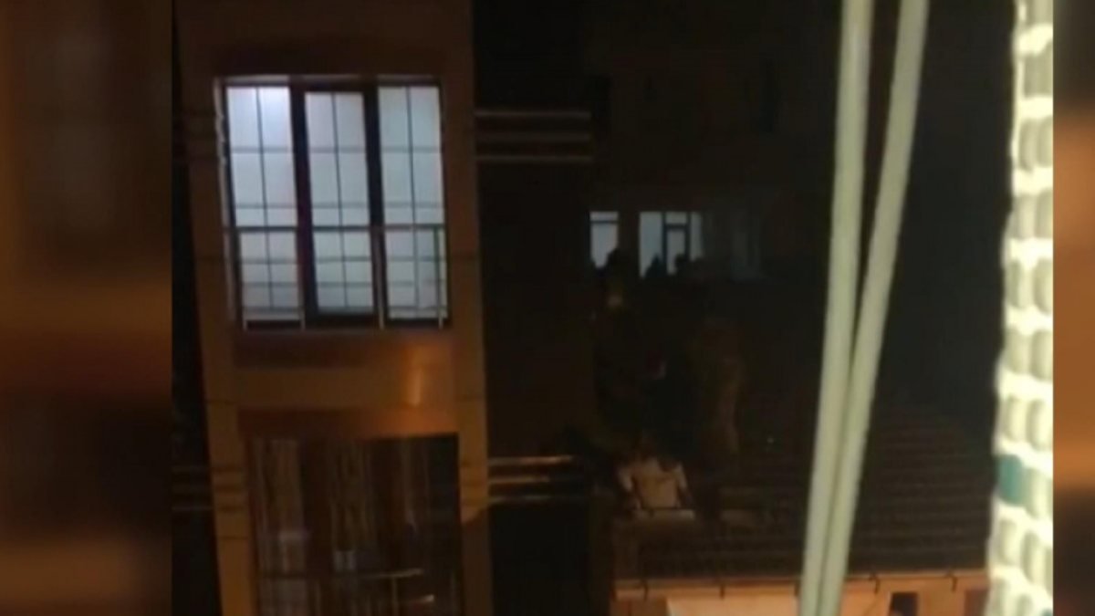 Arnavutköy'de göçmen operasyonu: Çatıda yakalandılar