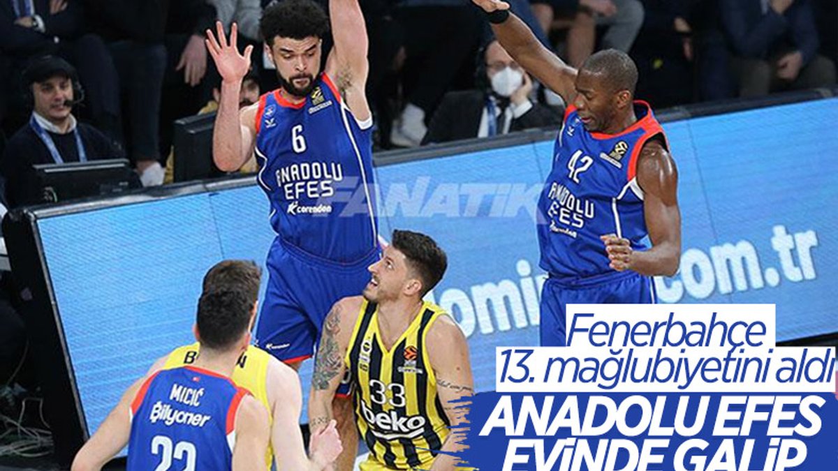 Anadolu Efes evinde Fenerbahçe'yi mağlup etti