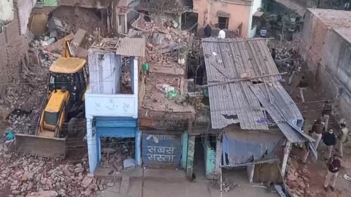Hindistan'daki bir evde patlama: 10 ölü