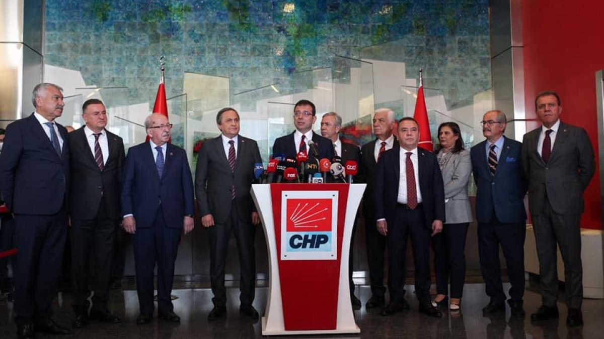 11 CHP'li büyükşehir belediye başkanından yeni bildiri