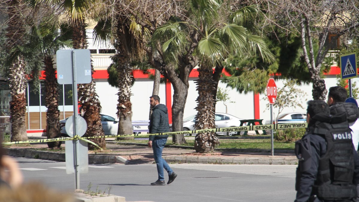 Antalya’da açığa alınan özel harekatçı, polis eşine silahla tehditler savurdu