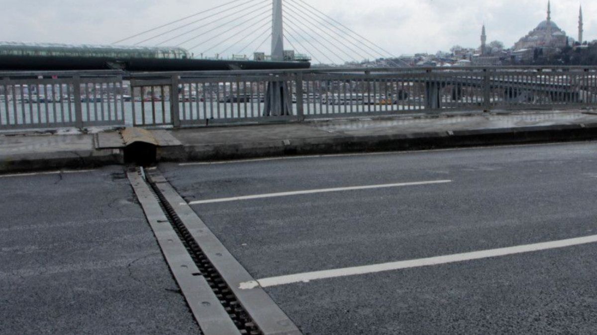 Unkapanı Köprüsü yeniden trafiğe açıldı