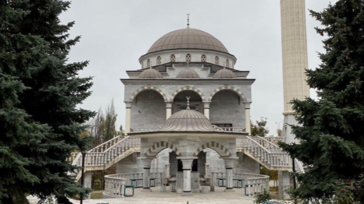 Mariupol'deki caminin bombalanmadığı belirtildi