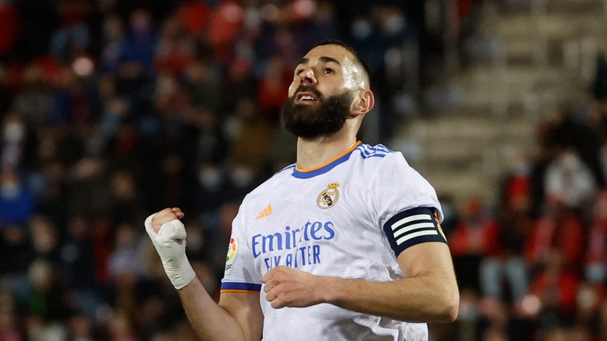 Benzema, Fransa tarihinin en golcü futbolcusu oldu