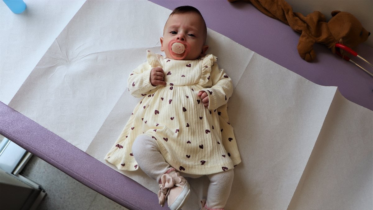 Amasya'da 580 gram doğan parmak bebek Sude, sağlığına kavuştu