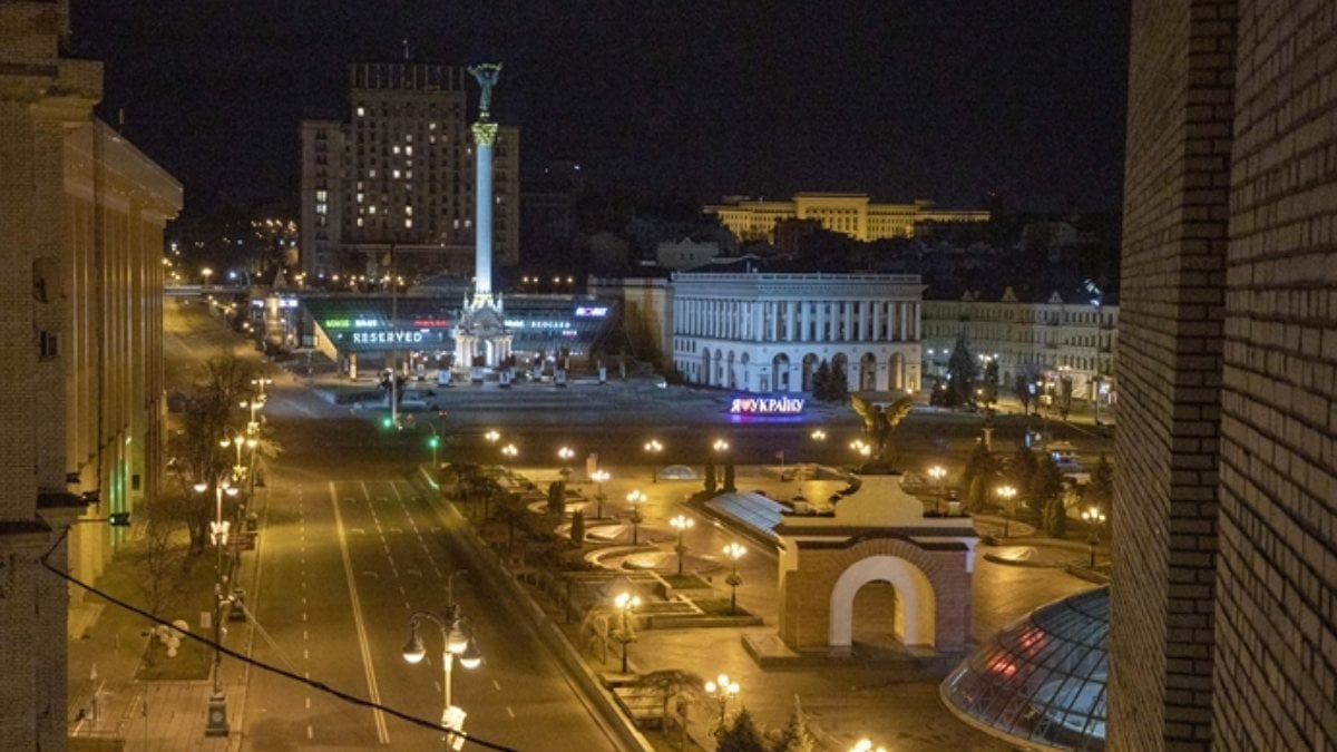 Kiev'de 35 saatlik sokağa çıkma yasağı ilan edildi