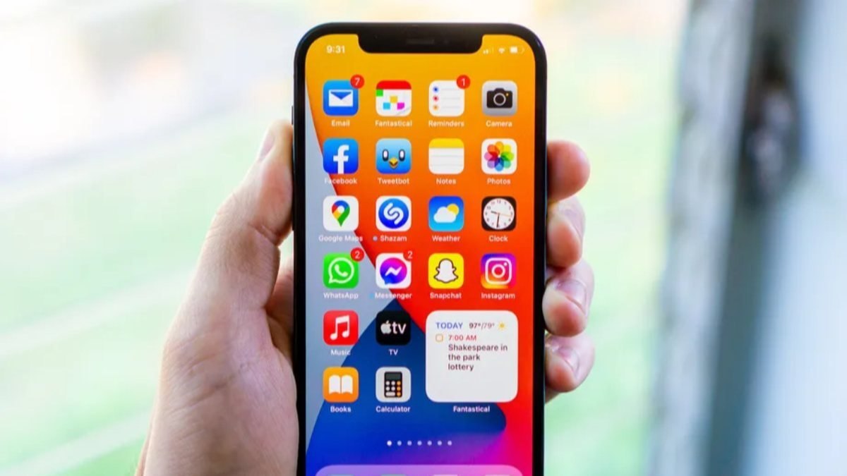 iOS 15.4 güncellemesi yayınlandı: İşte iPhone'lara gelen yenilikler