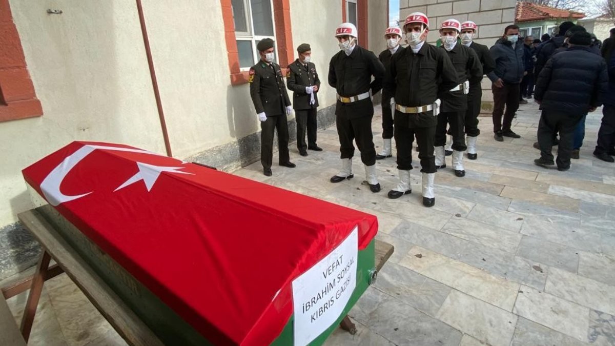 Afyonkarahisar'da Kıbrıs Barış Harekatı gazisi toprağa verildi