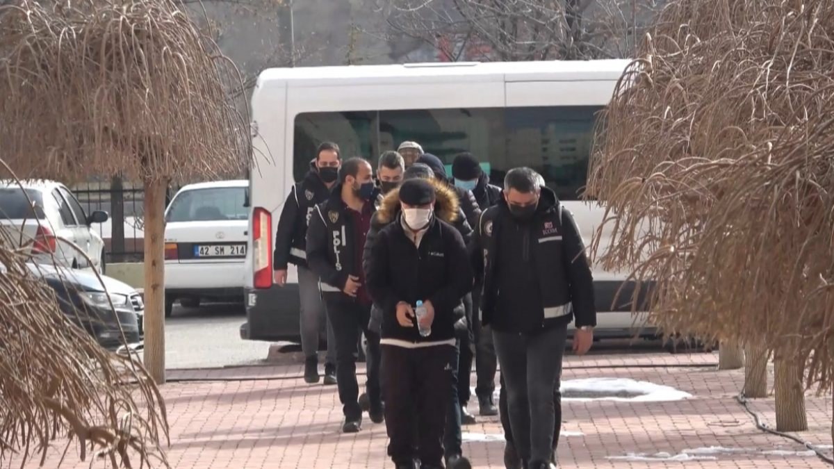 Konya’da tefecilere operasyon: 5 tutuklama