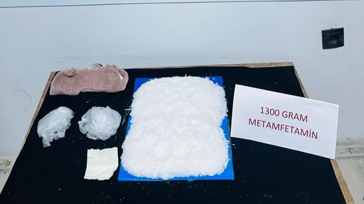 Kayseri'de durdurulan yolcu otobüsünden 1 kilo 300 gram uyuşturucu çıktı