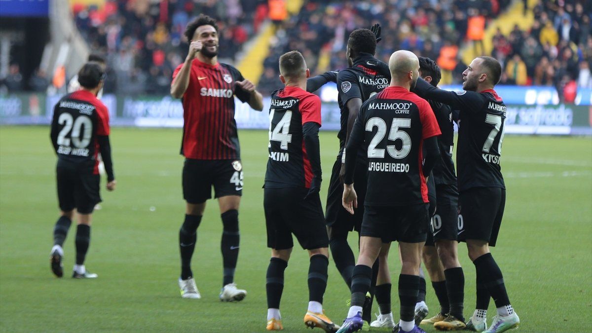 Galatasaray, Gaziantep FK'dan 3 yedi