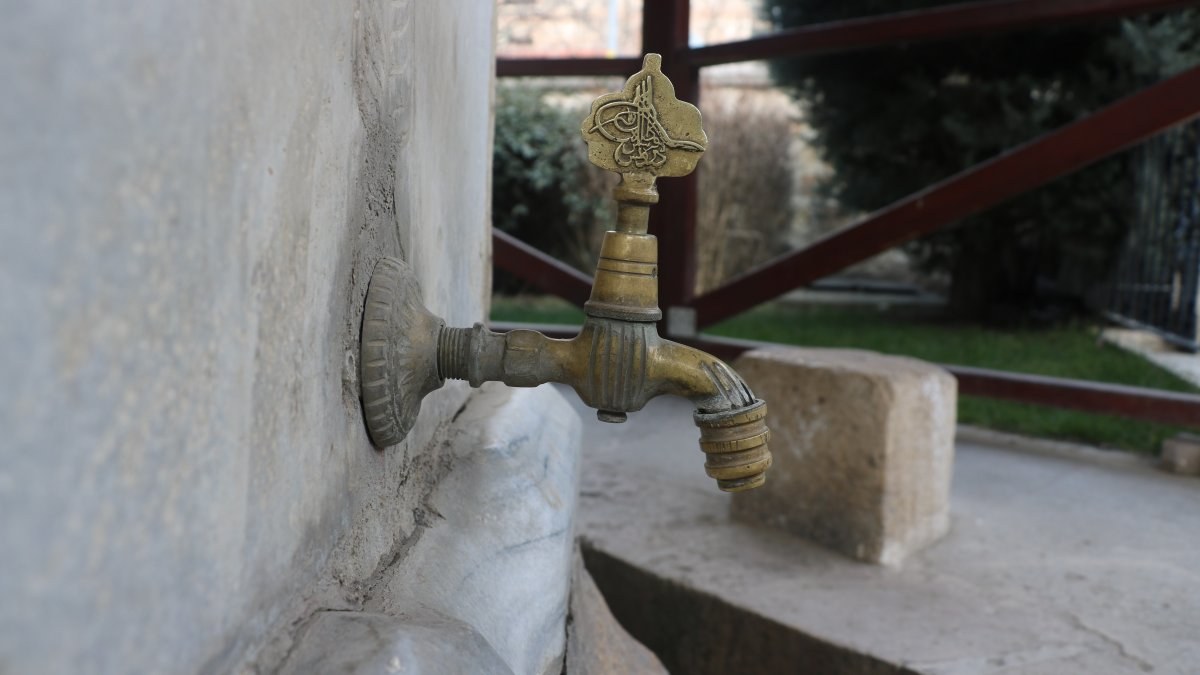 Edirne’de cami musluklarını çaldılar