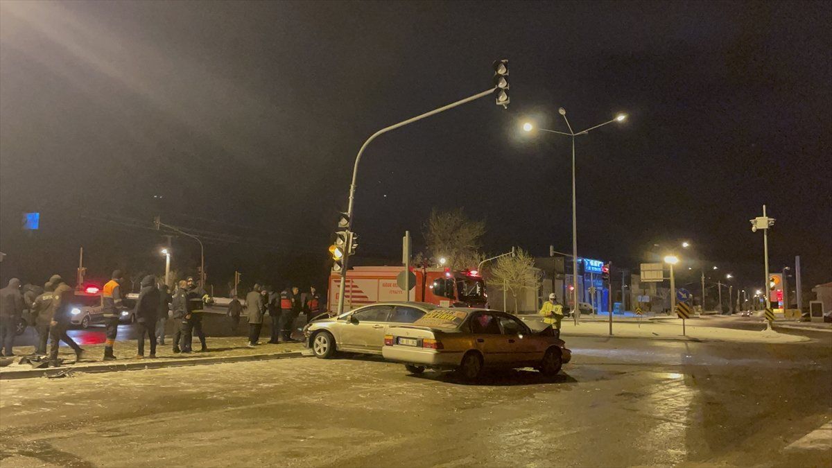 Niğde'de zincirleme kaza: 7 yaralı