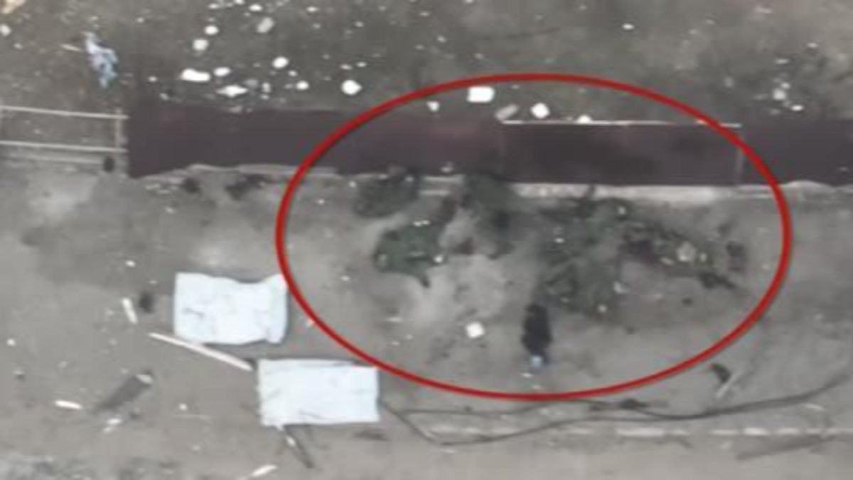 Azov taburu, öldürülen Rus askerlerinin görüntülerini paylaştı