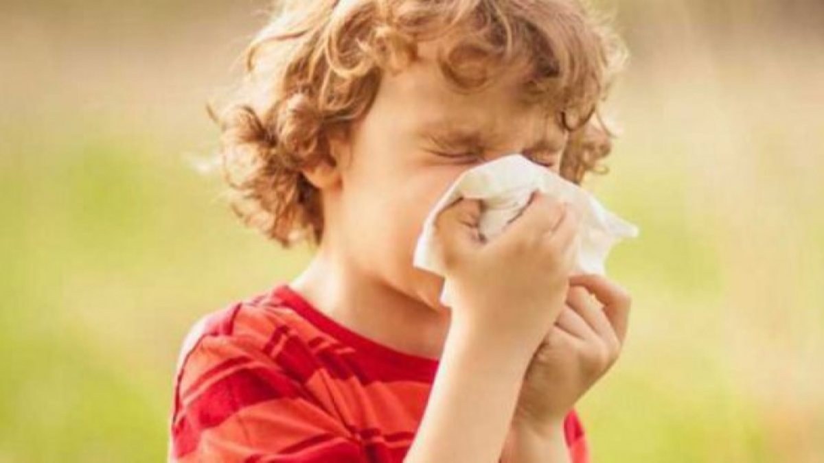 Uzmanından bahar alerjisi uyarısı: Alerjik çocuklarda aşı ihmal edilmemeli