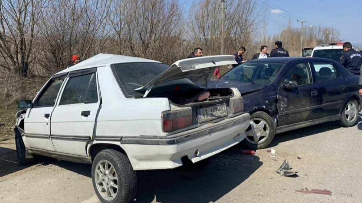 Kütahya'da trafik kazası: 1 ölü 4 yaralı