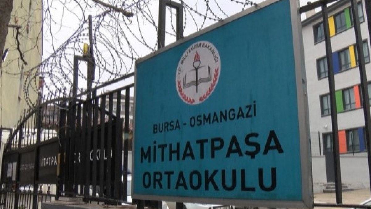 Bursa'da tartışılan okul müdürü görevine geri döndü