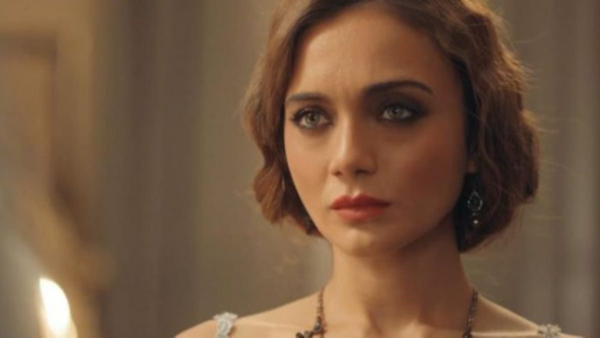 Çukur'un Efsun Koçovalı'sı Aziz'in Dilruba'sı... Damla Sönmez ne altı ne üstü kapadı, açıldıkça açıldı!
