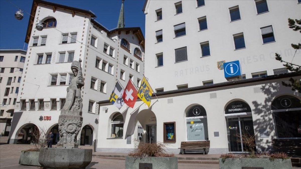 İsviçre’de koronavirüs tedbirleri tamamen kaldırılıyor