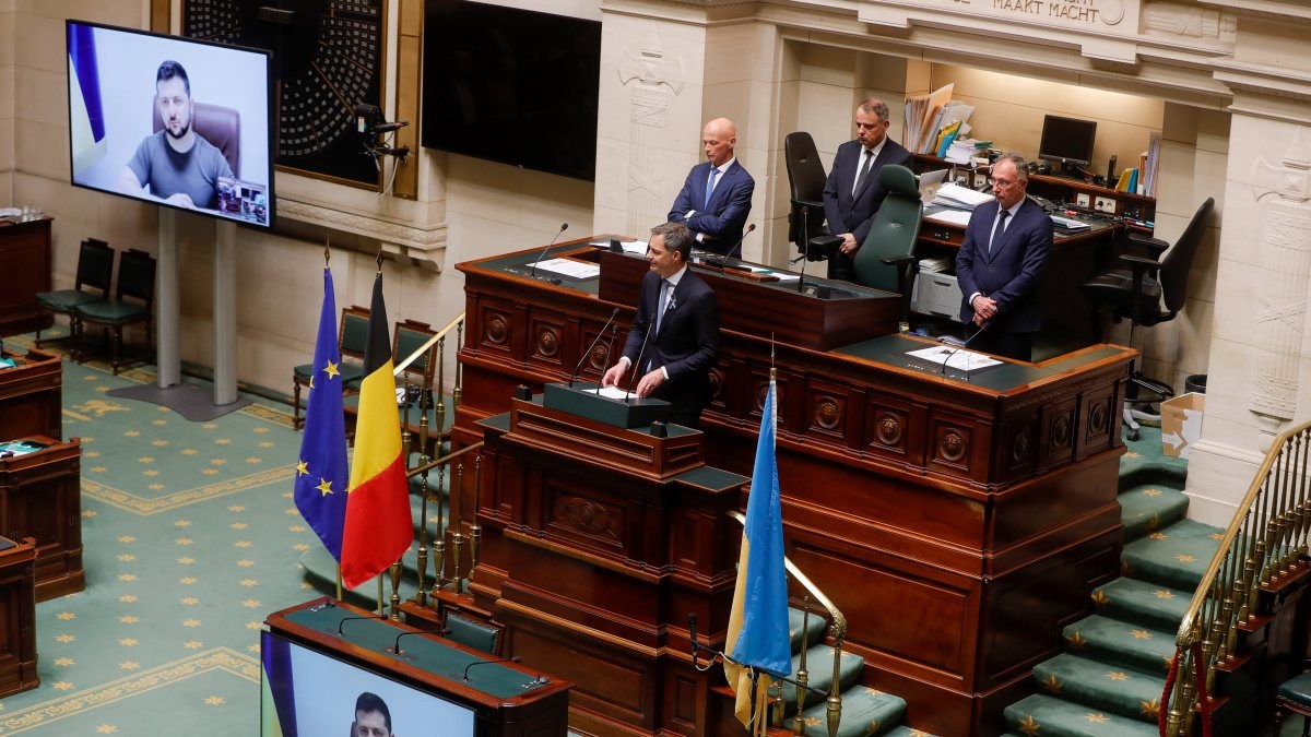 Ukrayna Devlet Başkanı Zelensky: Barış elmastan daha değerli