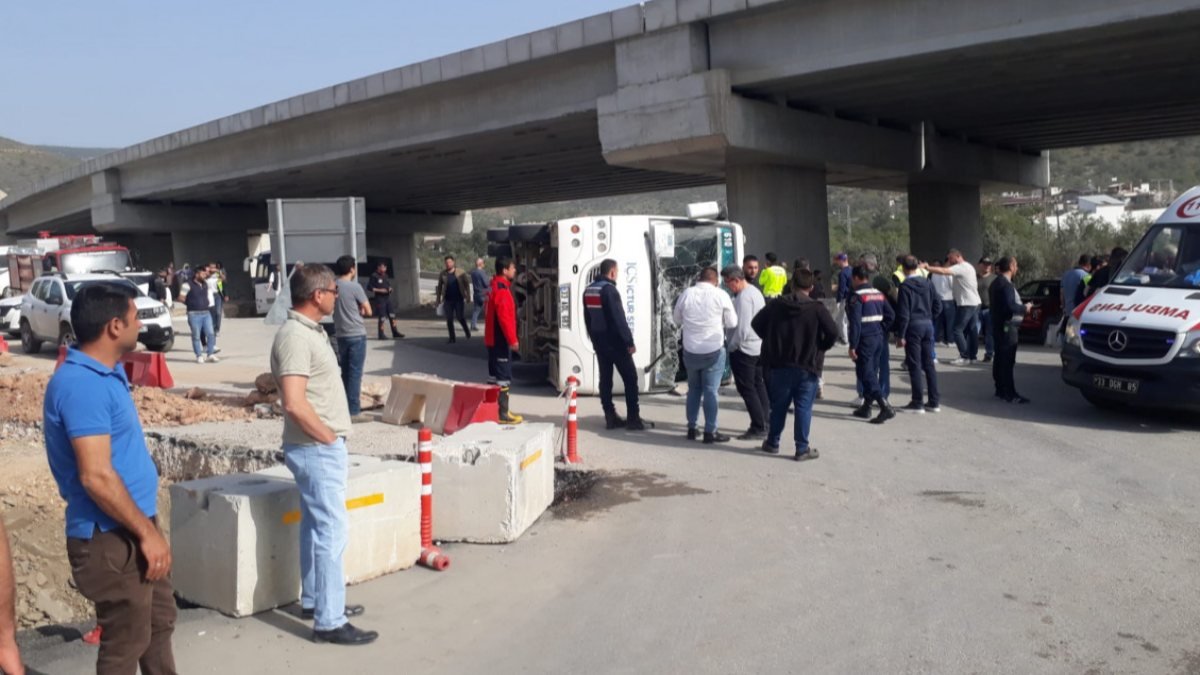 Mersin'de 11 Akkuyu NGS işçisi, kazada yaralandı