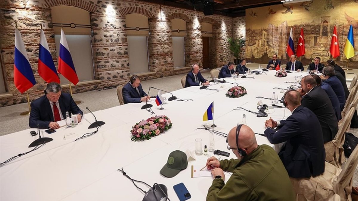 Rusya: Liderler zirvesi için anlaşma henüz hazır değil