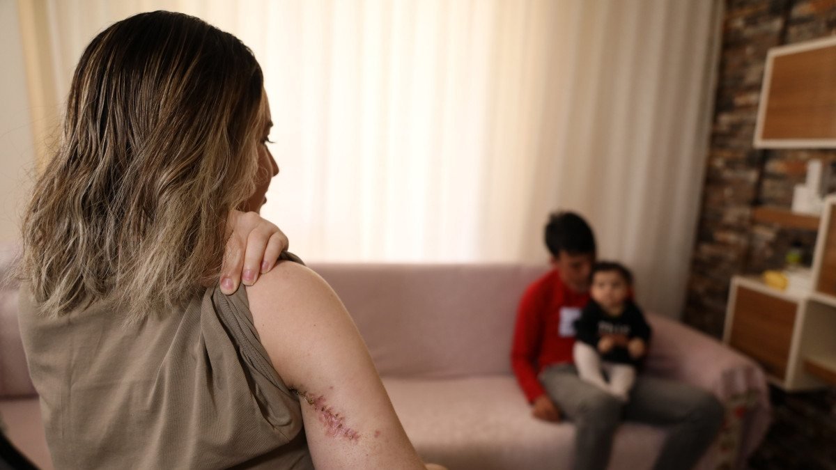 Antalya’da, hamileyken evden atan eski eşi pompalı tüfekle yaraladı