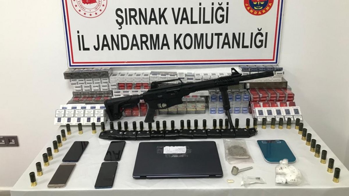 Şırnak'ta jandarma, 4 kaçakçılık şüphelisini tutukladı