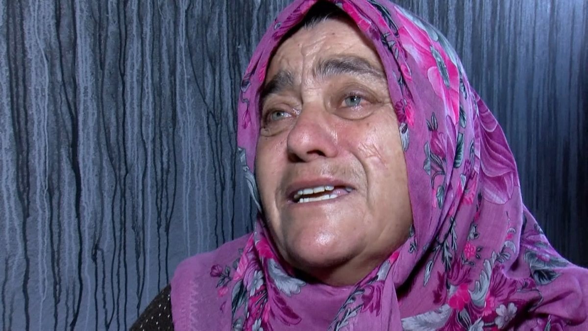 Sultangazi'deki bağımlı genç, annesini yakmak için benzin döktü