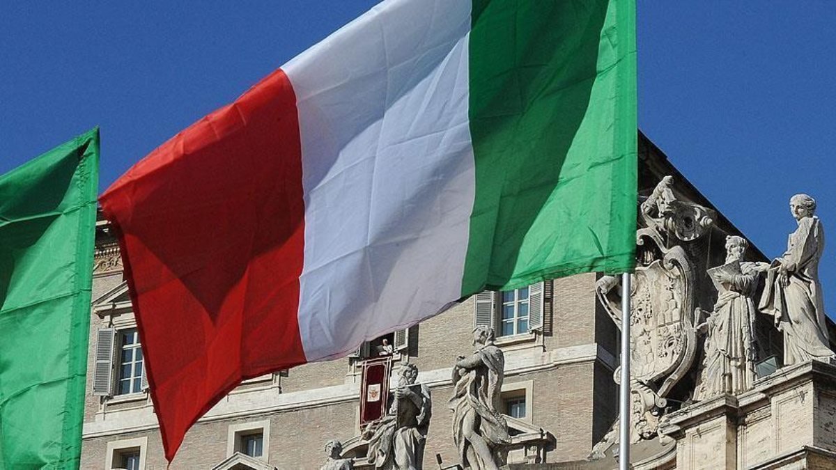 İtalya, 30 Rus diplomatı sınır dışı etti