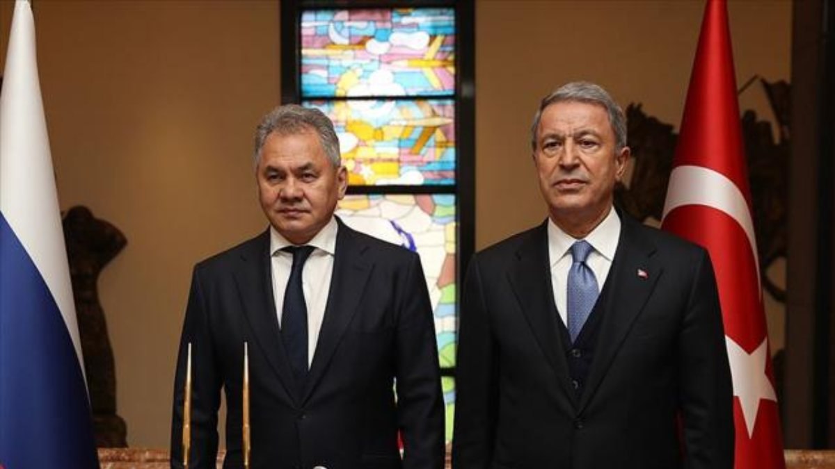 Hulusi Akar, Rus mevkidaşı Şoygu ile görüşü