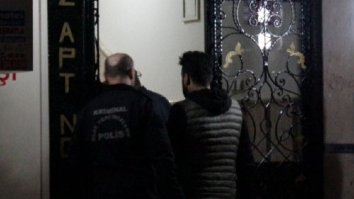 İzmir'de bir kişi miras tartışmasında ablasını tabancayla vurdu 