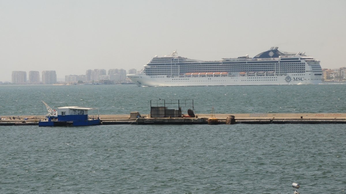 İzmir Limanı'na yıllar sonra kruvaziyer gemisi geliyor