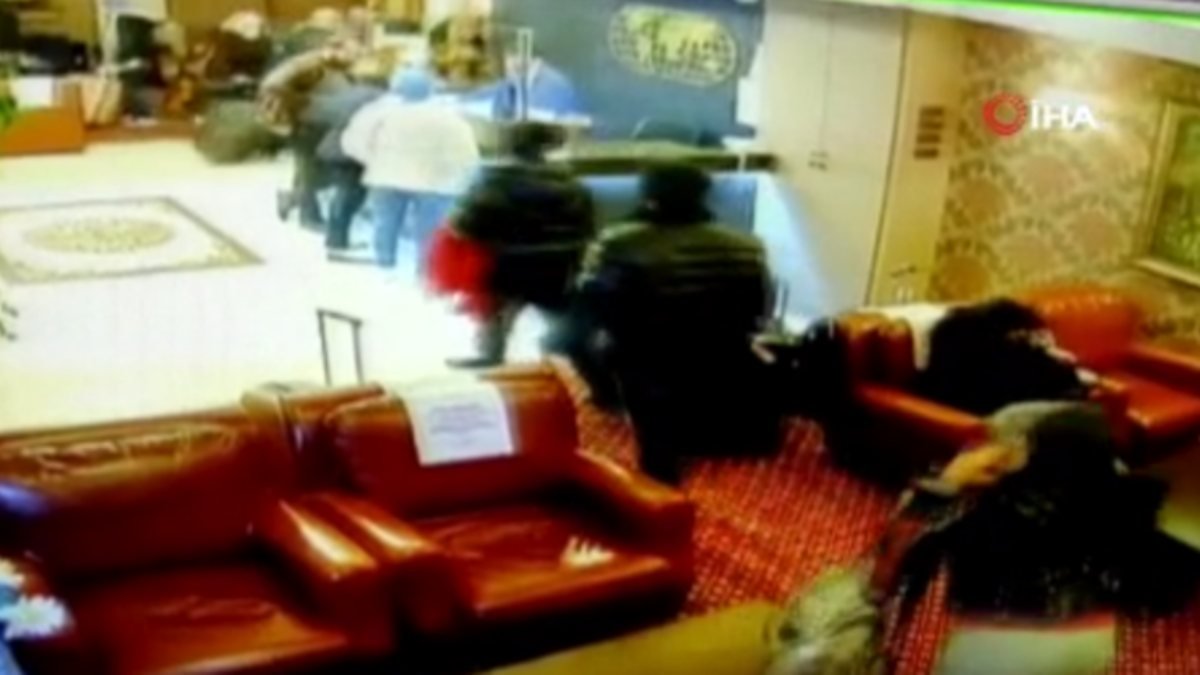 İstanbul'da turistlerin çantalarını çalanlar yakalandı