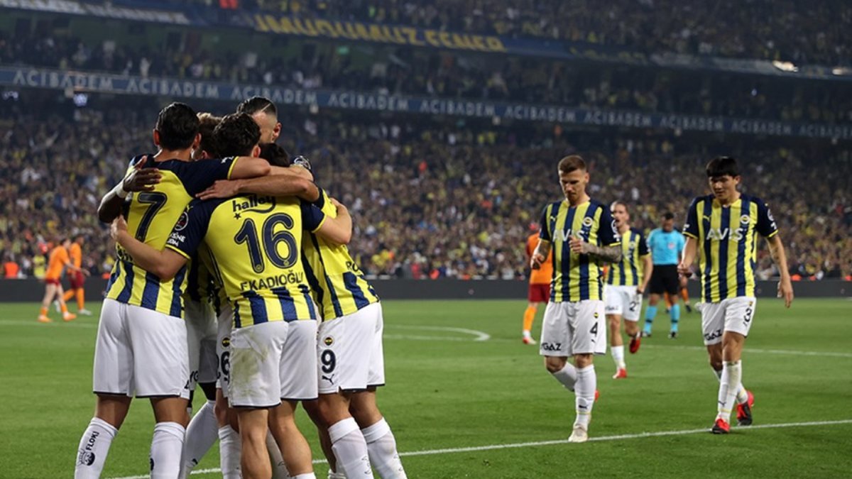 Fenerbahçe'de gidecek futbolcular belli oldu mu?