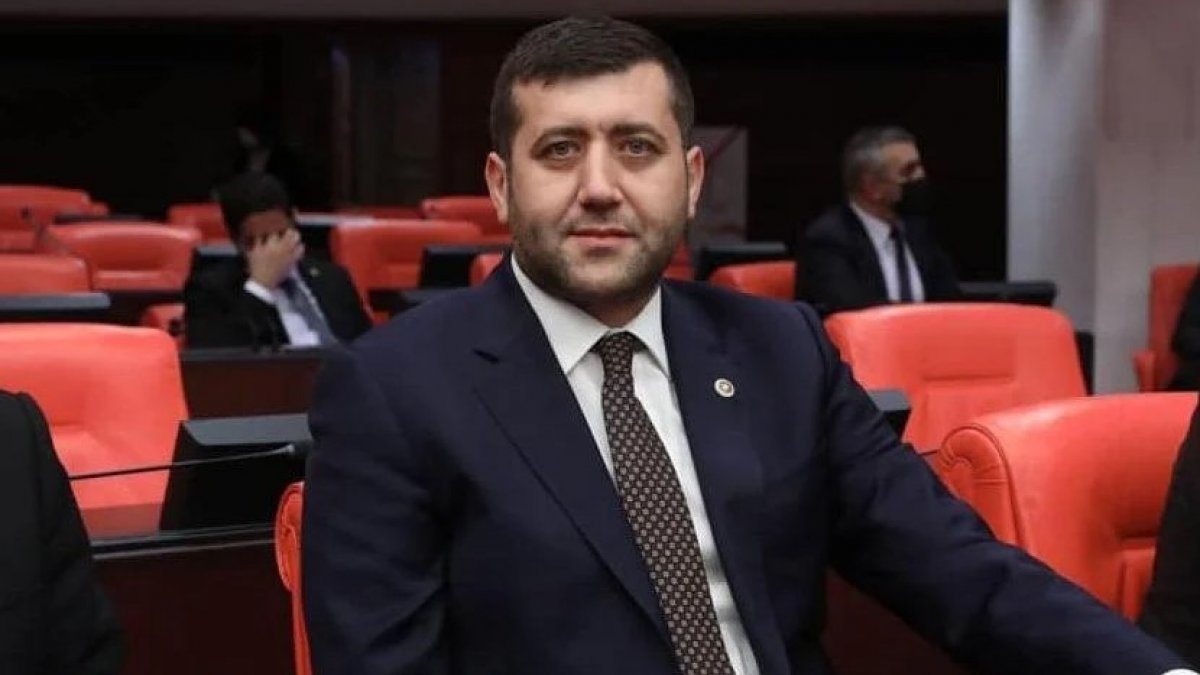 MHP'li Baki Ersoy partisinden istifa etti