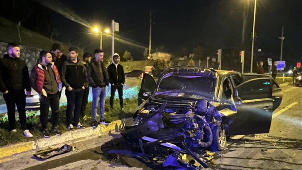 İYİ Partililer kaza yaptı: 3 yaralı