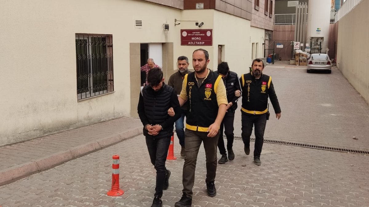 Kayseri'deki otomobil hırsızları yakalandı