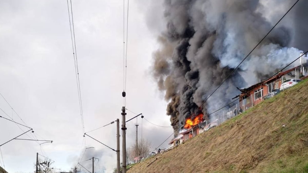 Rusya Lviv'e 5 roketle saldırdı