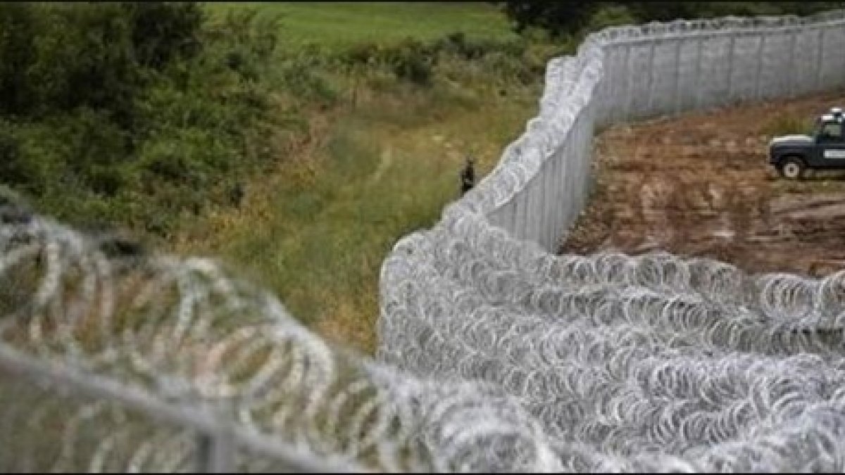 Bulgaristan sınırında bir göçmen, donarak hayatını kaybetti