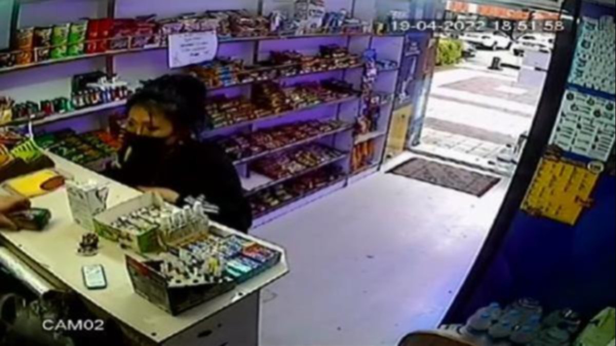 Esenyurt’ta yabancı uyruklu kadının sahte para oyununu dükkan sahibi bozdu
