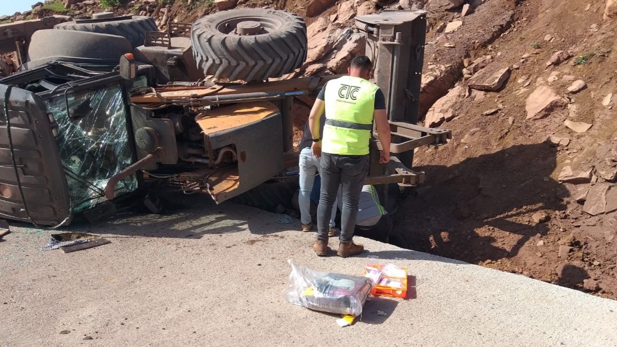 Gaziantep'te iş makinesinin altında kalan operatör yaşamını yitirdi