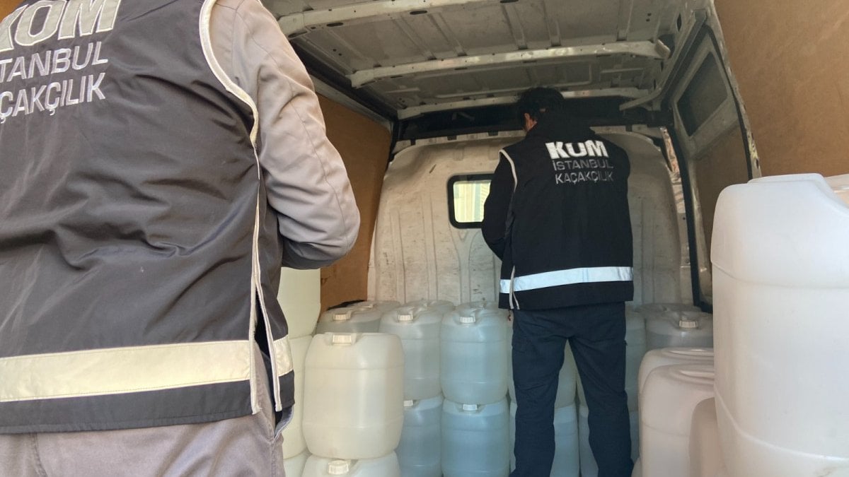 Başakşehir'de 34 ton kaçak içki ele geçirildi
