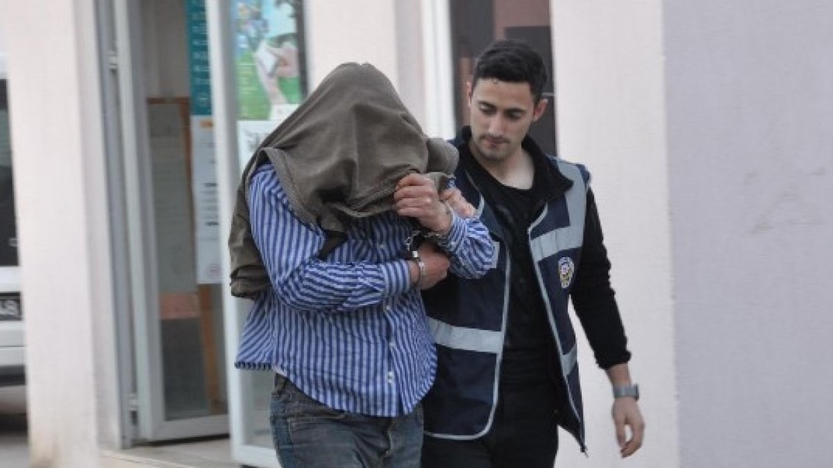 Datça'da 2 göçmen kaçakçısı tutuklandı