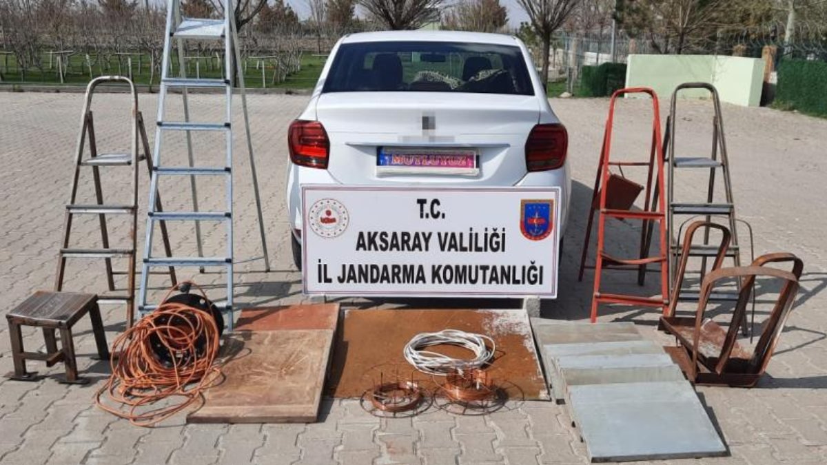 Aksaray'da hırsız düğün arabası süsü verdiği aracıyla yakalandı