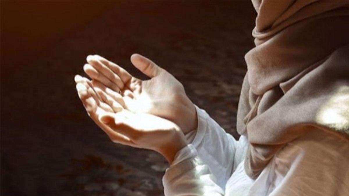 Kadir Gecesi her kapıyı açan dua! Okuyan muradına eriyor...