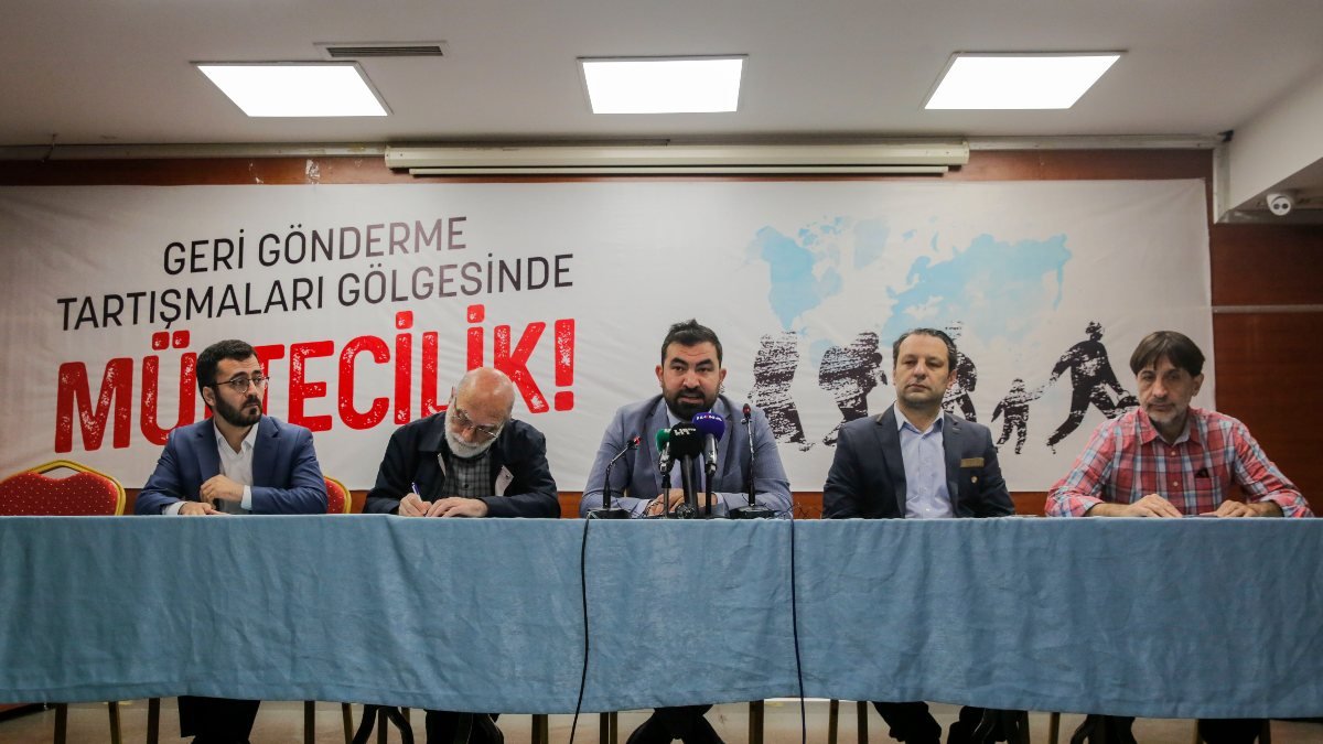 STK'lar, 'mültecilerin gönderilmesi' söylemine karşı toplandı