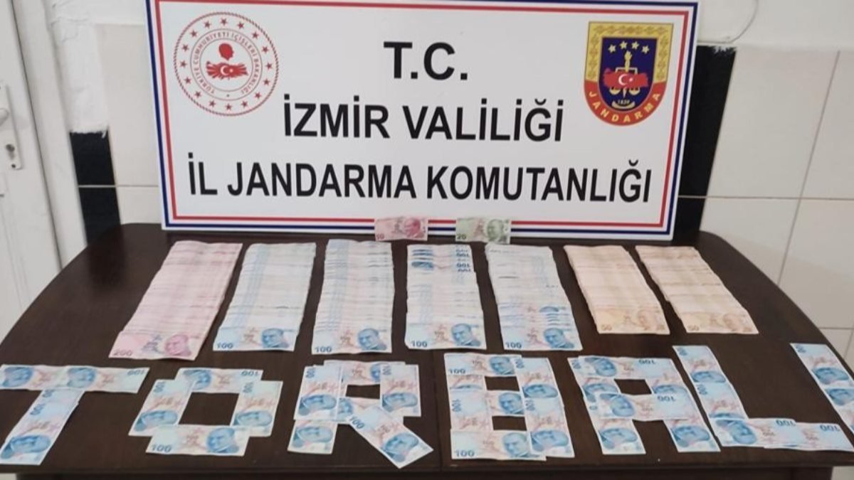 İzmir'de PTT ATM'sinin açığını bulanlar, 142 bin TL para çaldı