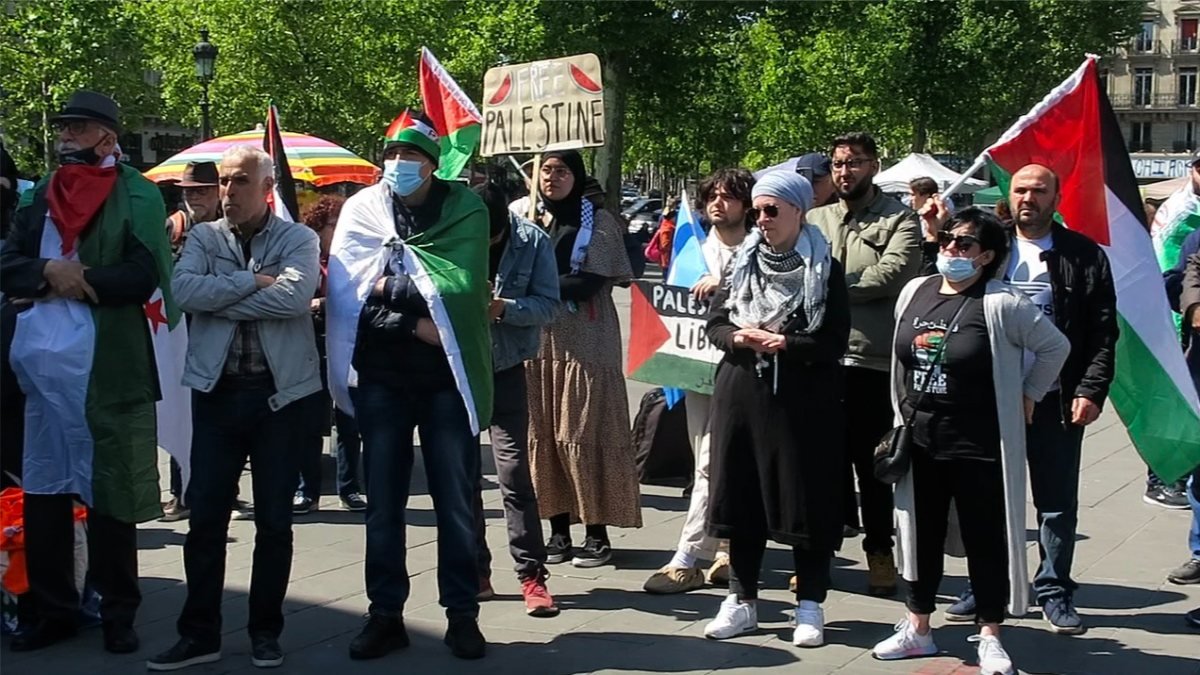 Fransa’da, İsrail güçleri tarafından gözaltına alınan Filistinliler için protesto